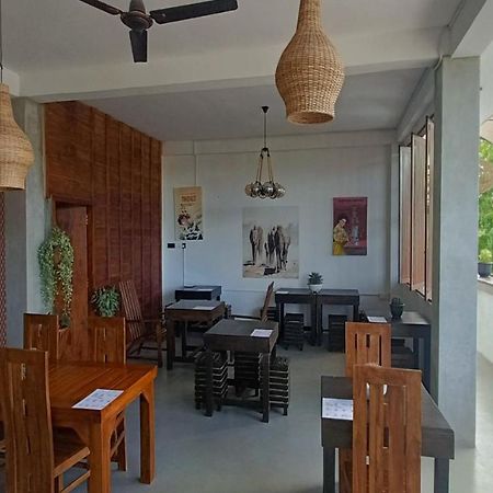 Yasis Surf Lodge Mirissa Bagian luar foto